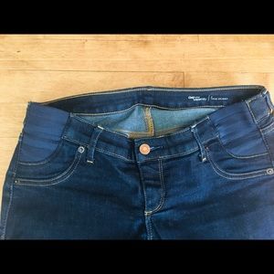 Size 2 Gap maternity true skinny jeans